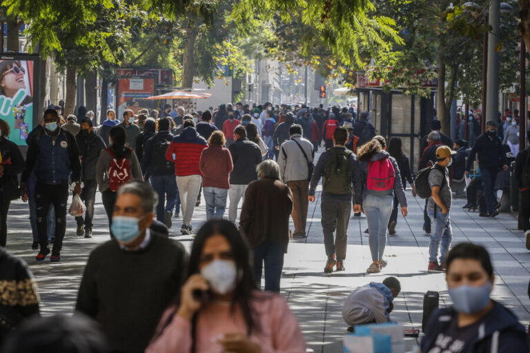 Minsal advierte que ya circula en Chile la influenza y otros virus: 