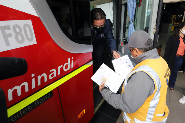 Fiscalización: La tasa promedio de multas a buses interurbanos llegó al 17,7% en 2021