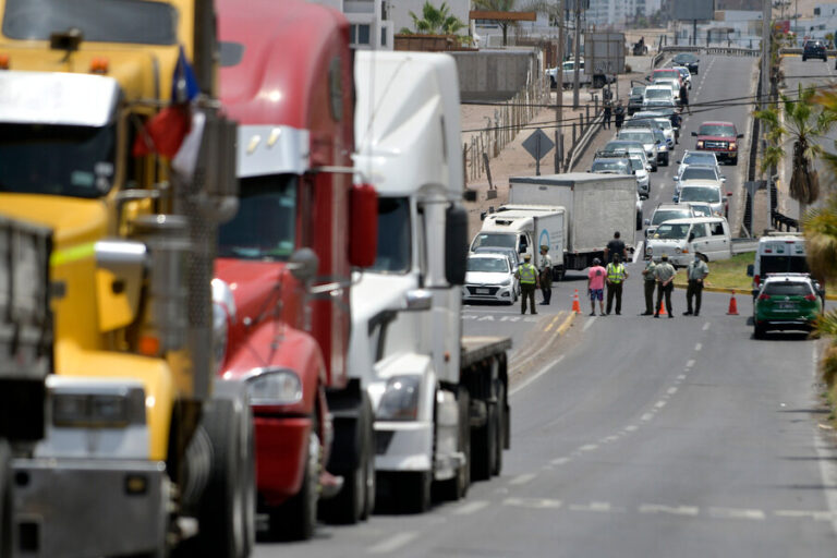 Presidente de la CNTC llamó a deponer tomas en las carreteras: 