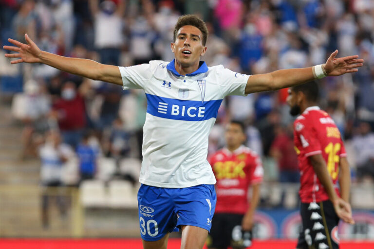 La Católica mantiene su racha ganadora en el arranque del torneo tras derrotar de local por 2-1 a Unión Española