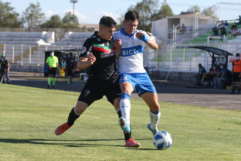 Universidad Católica frenó su sólido arranque en el campeonato nacional tras caer por 3-2 ante Palestino