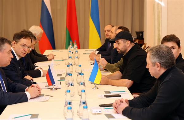 Negociaciones ruso-ucranianas terminaron hoy sin ningún acuerdo, pero con el compromiso de seguir en los próximos días