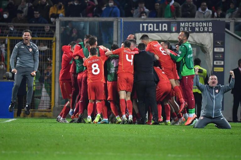 Macedonia del Norte sorprendió a Italia en la agonía y dejó a los dirigidos de Mancini sin mundial