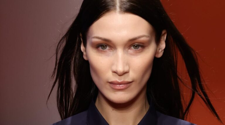 Bella Hadid se arrepiente de cirugía estética a los 14 años: 