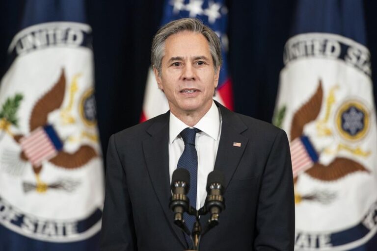 Estados Unidos advierte a China que 