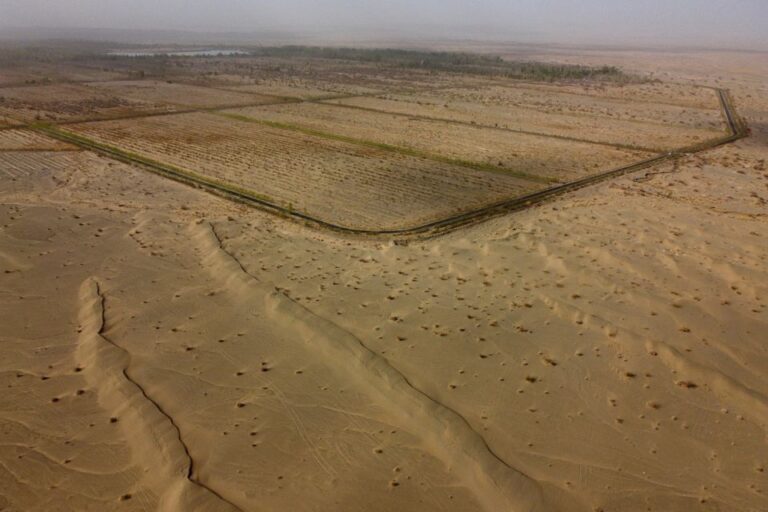 China construirá una titánica planta de energía solar y eólica en el desierto Gobi