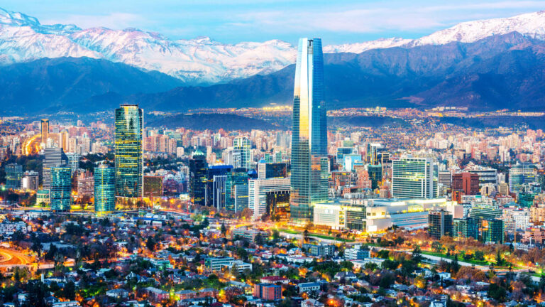 Las comunas de Santiago que deberán prepararse para un racionamiento de agua
