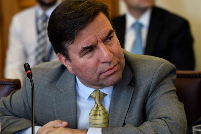 Gobierno de Boric designó a Hernán Frigolett como nuevo director del SII