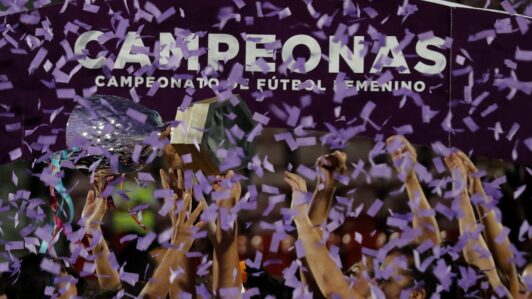 Superar la vulnerabilidad y la precarización: El camino hacia la profesionalización del fútbol femenino chileno