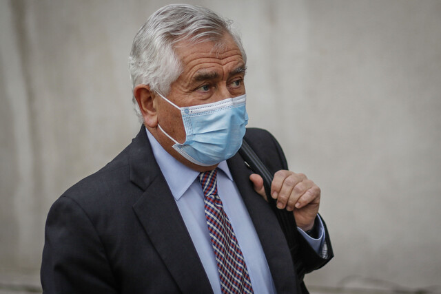 Ministro Paris: Fallecidos por COVID-19 disminuyen, pero 