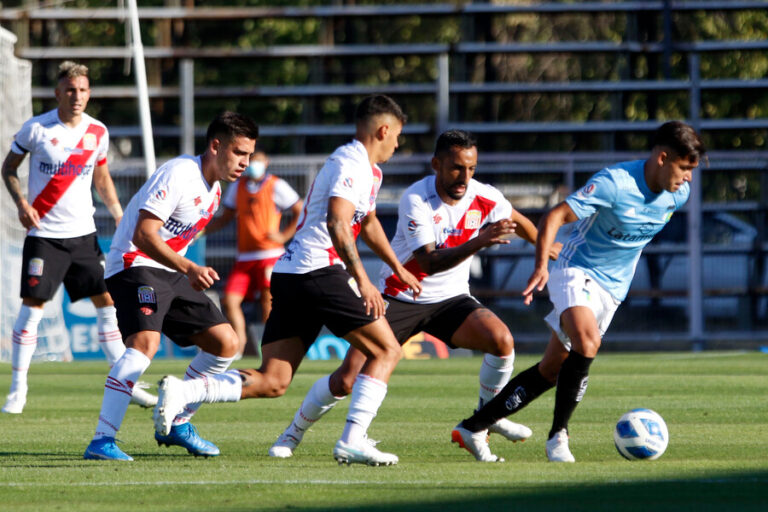 Curicó Unido se mete en lo alto de la tabla tras histórica goleada por 5-0 ante O'Higgins