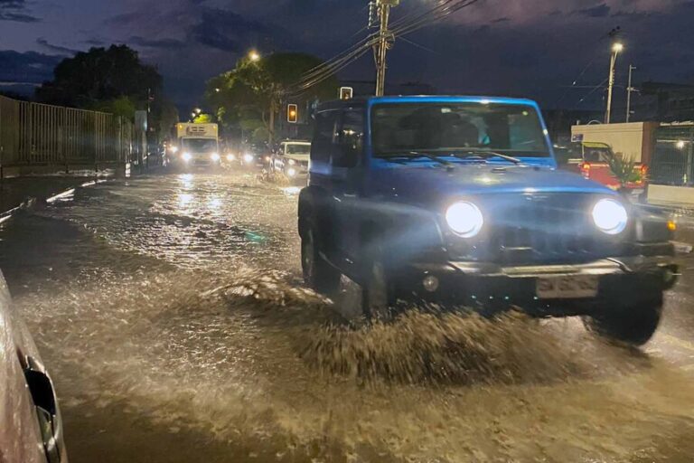 Mineduc suspende las clases en las comunas de Calama, Ollagüe y San Pedro tras intensas precipitaciones