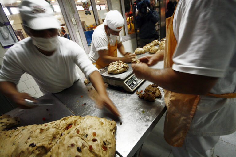 Desempleo en Chile alcanzó un 7,5%: Ocupación aumentó gracias al comercio, construcción y la industria manufacturera
