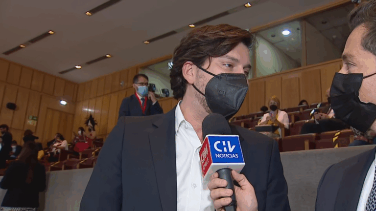 Simón Boric cuenta cómo fue la noche del nuevo presidente: 