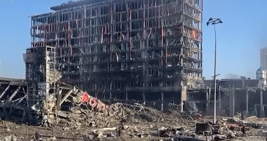 Rusia afirmó que centro comercial bombardeado en Kiev almacenaba lanzaderas de cohetes
