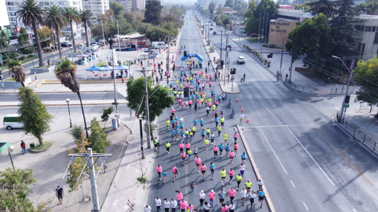 Cientos de mujeres participaron de la corrida 3K por el mes de la Mujer en San Miguel