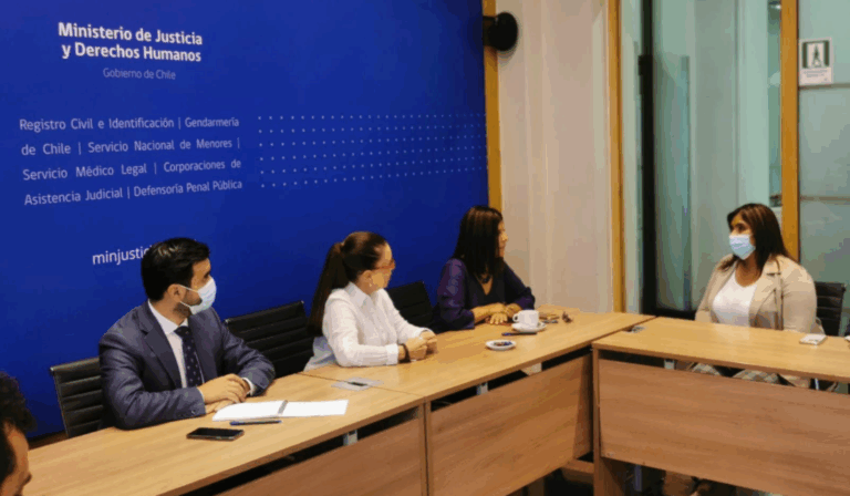Senadora Campillai lidera mesa de trabajo que buscará reparación y justicia para víctimas y presos del estallido social
