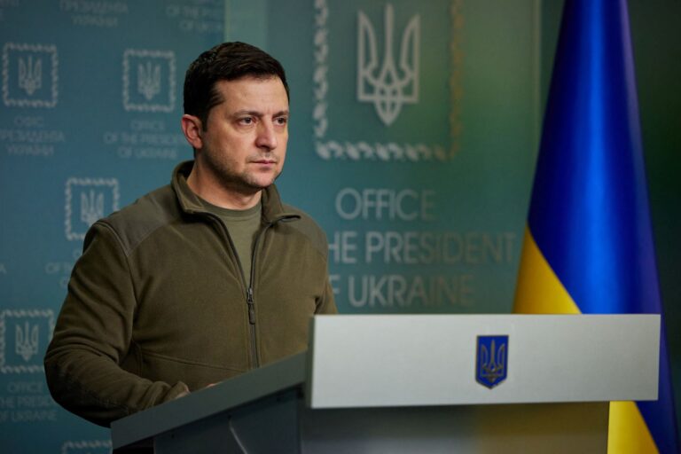 Zelensky llama a todos los países del mundo a cerrar el cielo para Rusia