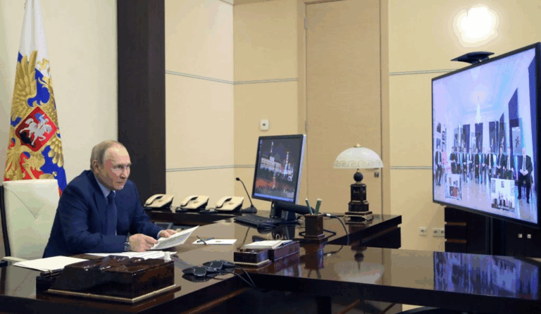 Putin compara a Rusia con J.K. Rowling y se queja de 