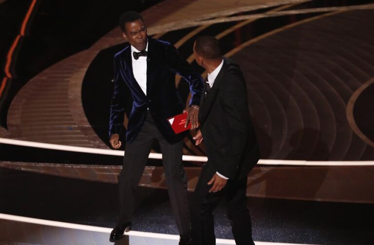 La Academia investigará formalmente a Will Smith por golpear a Chris Rock: 