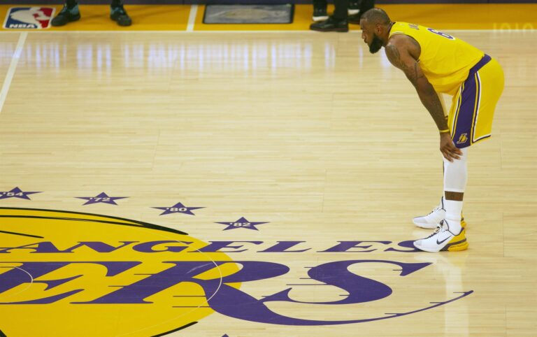 LeBron James se convirtió en el segundo mejor anotador en la historia de la NBA