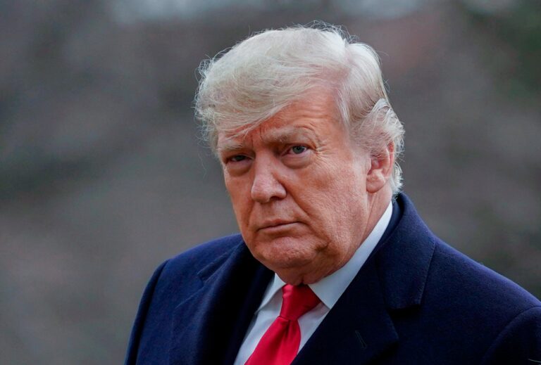 Ataque al capitolio: Registros de las llamadas de Trump muestran un vacío de más de siete horas