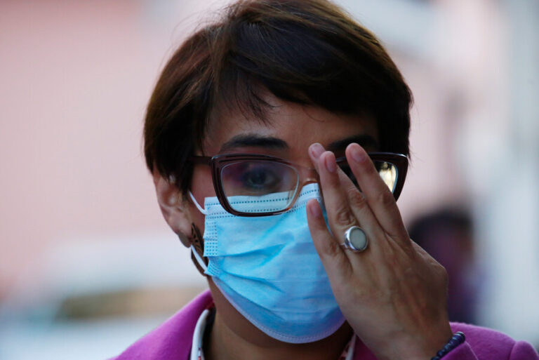 Presidenta de Comunes responde a Karina Oliva: 