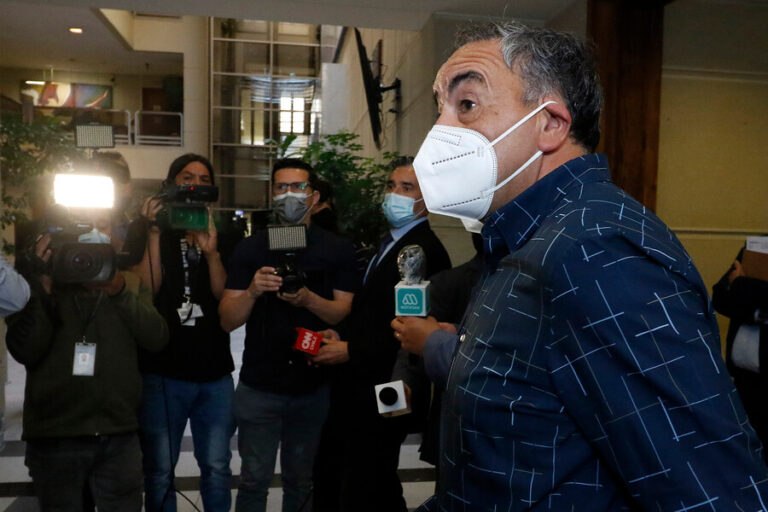 Espinoza por fin del Senado: 