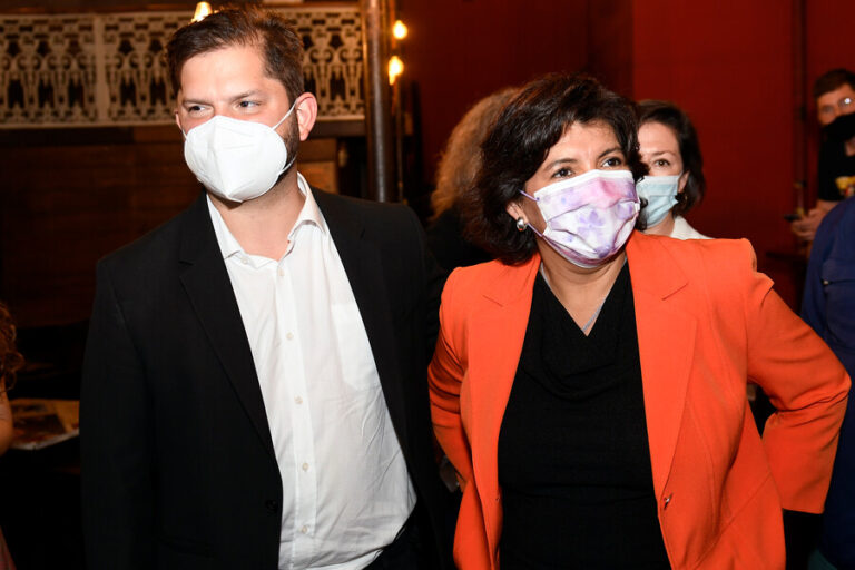 Provoste cuestiona congelamiento de tarifas del transporte: 