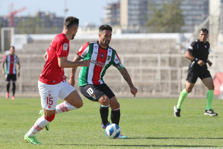 Ñublense perdió la oportunidad de llegar a la cima tras empatar en su visita a Palestino