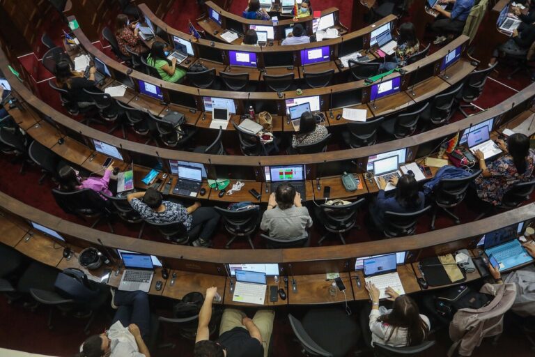 “Chile es un Estado social y democrático de derecho”: Nuevo artículo pasa al borrador de Constitución