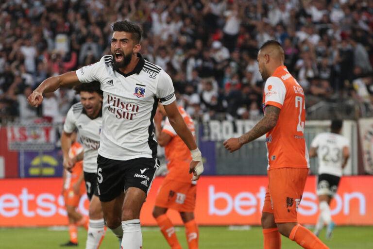 Suma y sigue: Colo Colo venció por 2-1 a Cobresal y compartirá la punta de la tabla con Unión Española