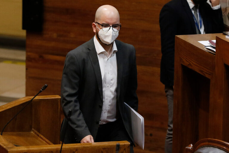 Contraloría pidió informe a la Segpres por denuncia de intervencionismo de cara al plebiscito