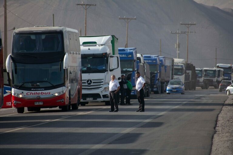 Dir. de la Organización de Conductores y Pequeños Dueños de Camiones: 