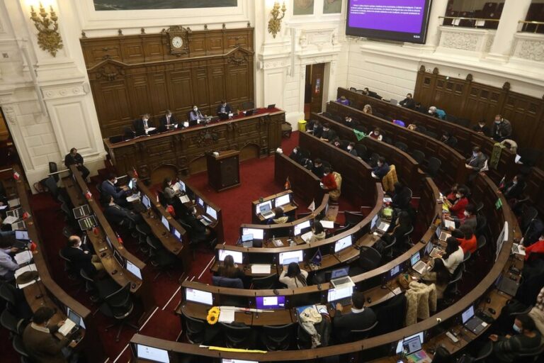 Convencionales propusieron modificar reglamento de la Convención para trabajar los días domingos como un 