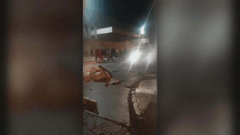 Gobierno confirmó que presentará querellas tras saqueos en supermercado de Talagante