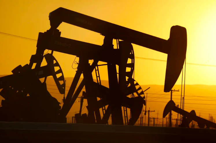 Estados Unidos plantea que bloquear las exportaciones rusas de petróleo haría que los precios 