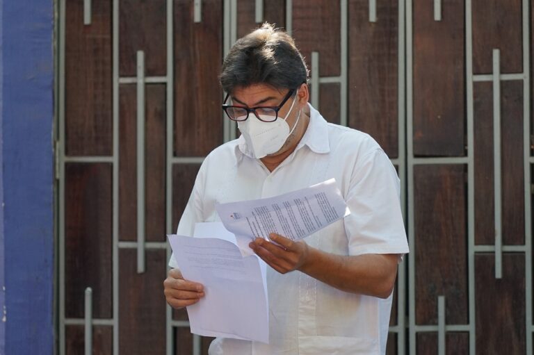 Contraloría detecta irregularidades en gestión de farmacias populares: Envía antecedentes a Fiscalía y CDE