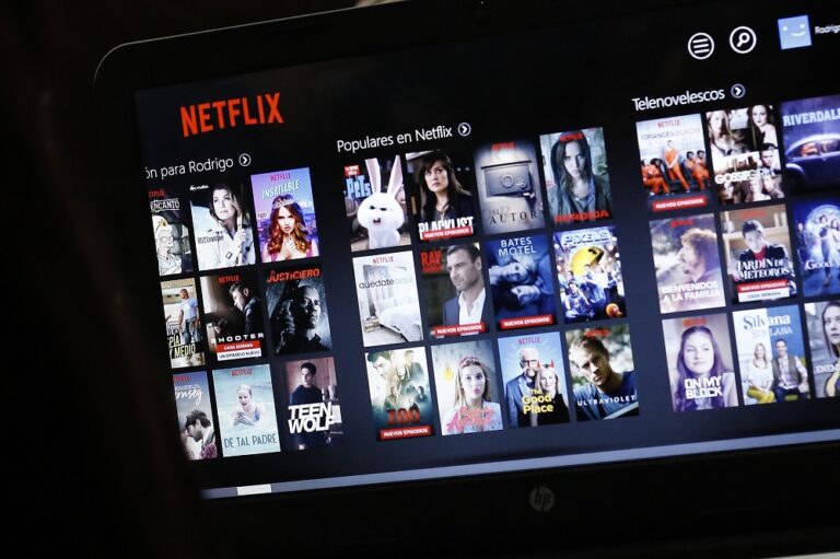 Continúa el desplome: Acciones de Netflix cayeron un 35% este miércoles