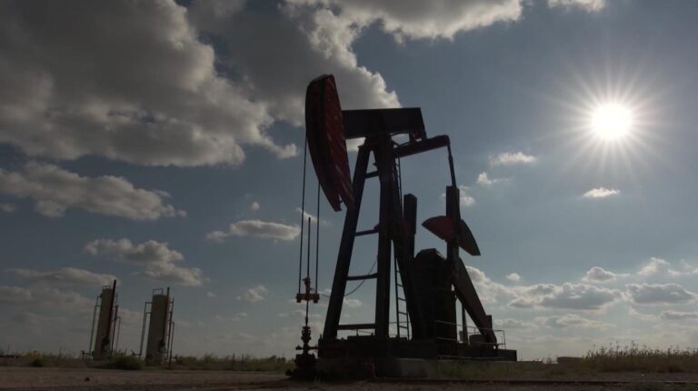 Petróleo de Texas sube un 3,3 % ante anuncios de Alemania para independizarse del suministro ruso
