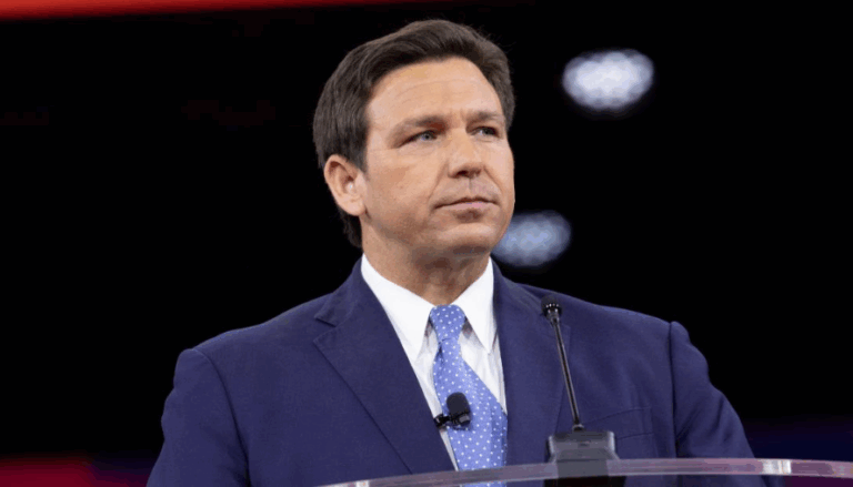 Gobernador de Florida, Ron DeSantis, aprueba la ley que prohibió el aborto después de las 15 semanas