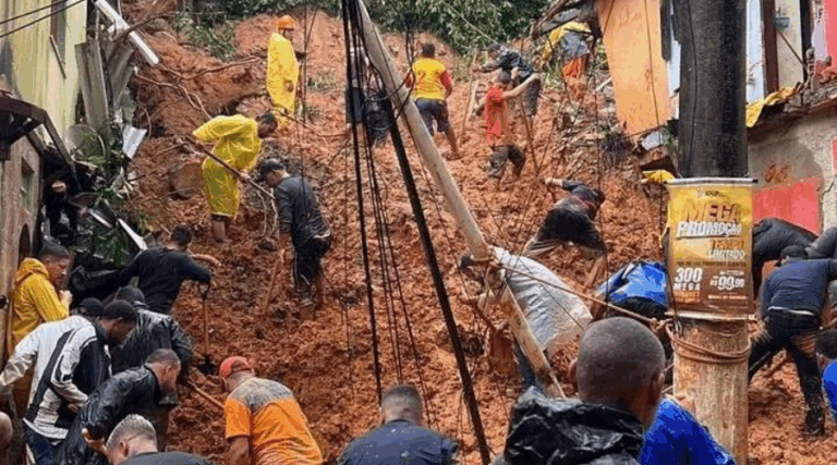 Brasil: Intensas lluvias y deslizamientos de tierra dejaron a decenas de fallecidos en Río de Janeiro
