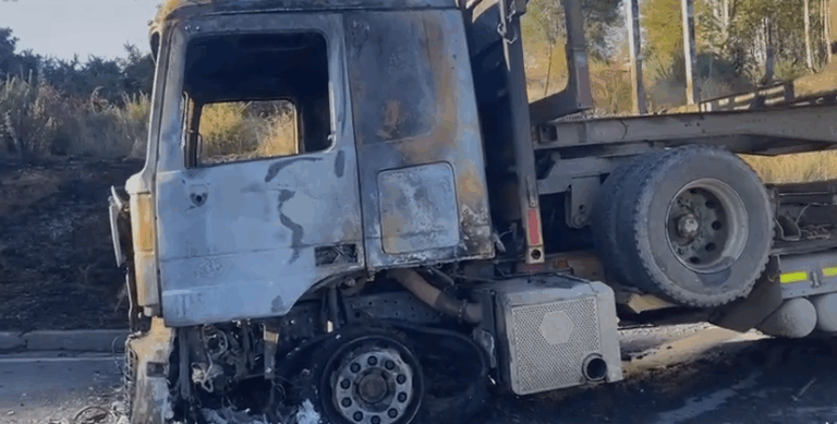Cinco camiones resultaron quemados en Puente Alto: Indagan posible participación de terceros