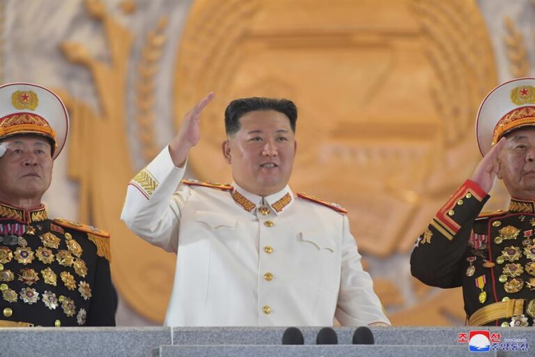 Kim Jong Un promete avanzar a toda velocidad en el programa nuclear de Corea del Norte