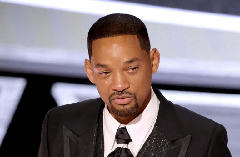 Tras golpe a Chris Rock: Will Smith no podrá asistir a los Oscar hasta el 2032