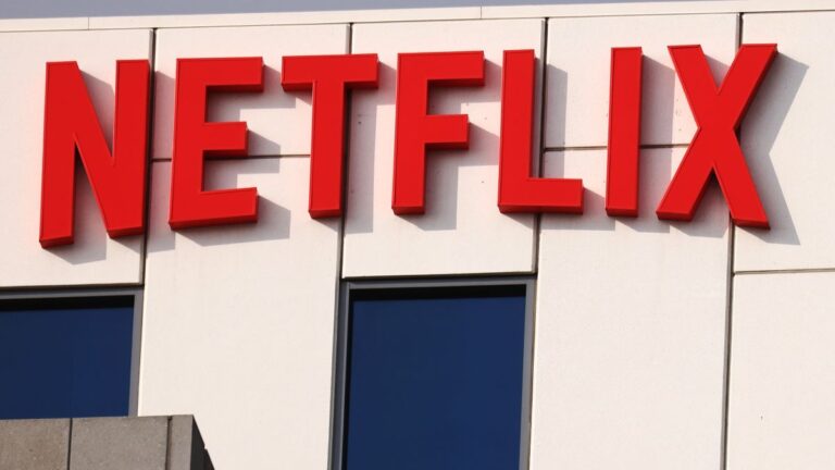 Por primera vez en una década: Netflix perdió 200 mil suscriptores y sus beneficios se estancan