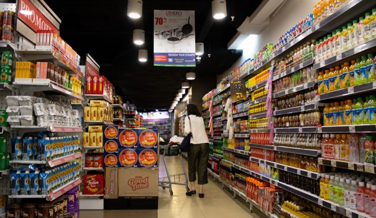 Reino Unido: Supermercados limitan compra de unidades de aceite vegetal por la guerra en Ucrania