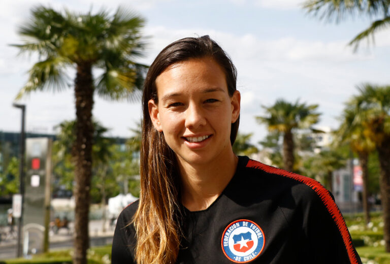 Christiane Endler fue elegida como la mejor arquera de la liga francesa