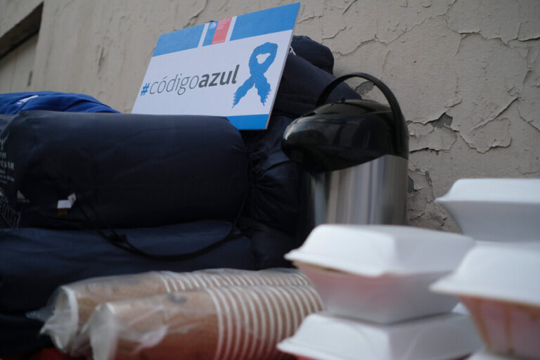 Código Azul: ¿Cómo ayudar a las personas en situación de calle ante las bajas temperaturas?