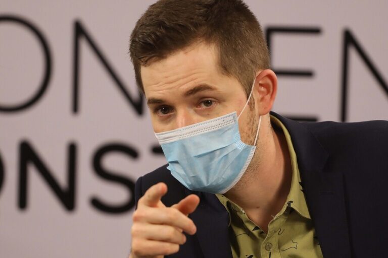 Gaspar Domínguez reconoció paso en falso en título del documento sobre Iniciativas Populares de Norma